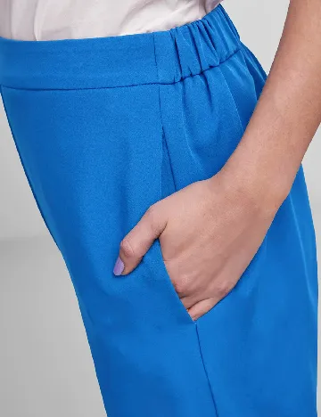 Pantaloni Pieces, bleu Albastru