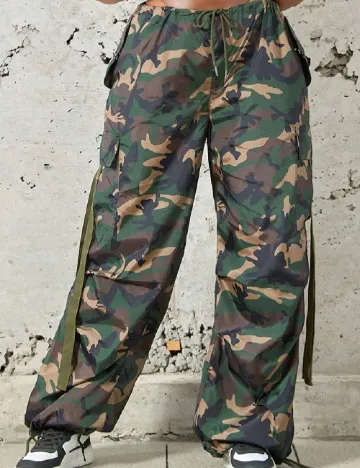 Pantaloni SHEIN CURVE, army Verde