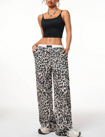 Pantaloni SHEIN, animal print