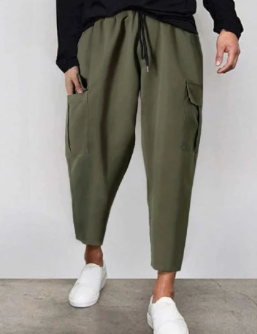 Pantaloni SHEIN, kaki Verde