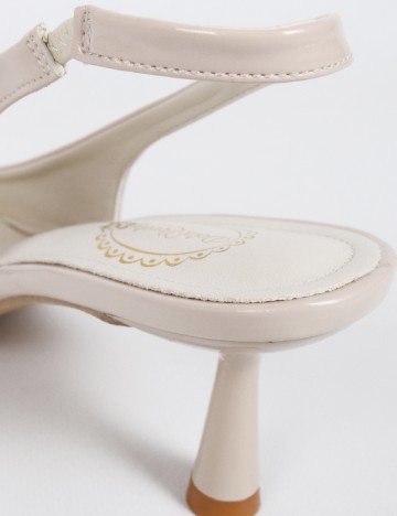Pantofi SHEIN, crem