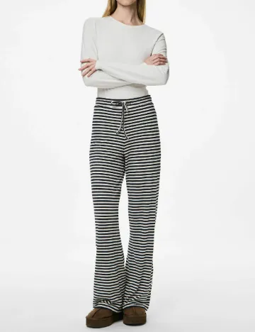 Pantaloni Pieces, alb/negru Negru