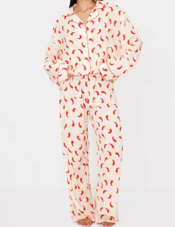 Pijama PRETTYLITTLETHING, crem