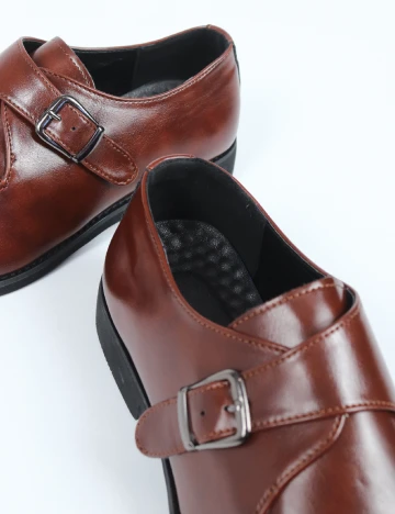 Pantofi SHEIN, maro