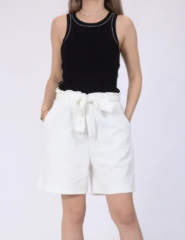 Pantaloni scurti Jacqueline de Yong, alb