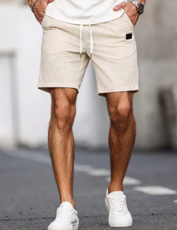 Pantaloni scurti SHEIN, crem