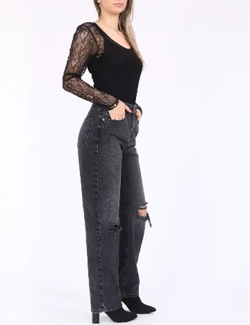 Body Only, negru