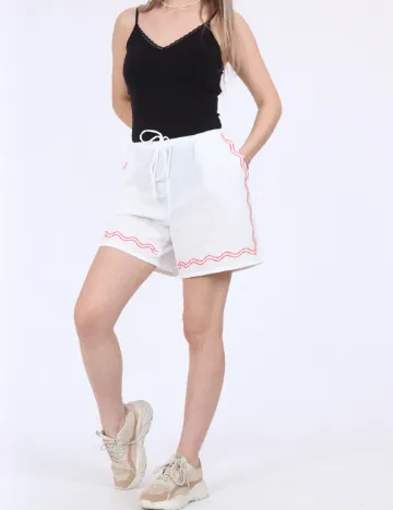 Pantaloni scurti Vero Moda, alb