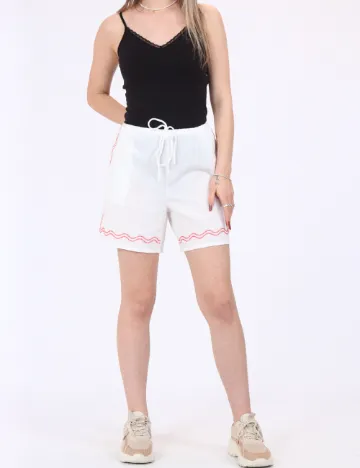 Pantaloni scurti Vero Moda, alb