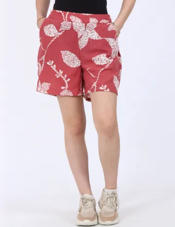 Pantaloni scurti Vero Moda, rosu