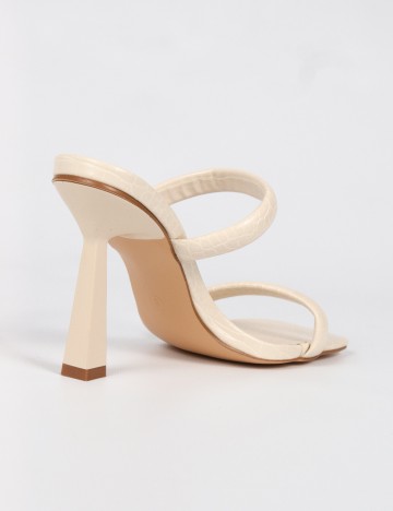 Saboti PRETTYLITTLETHING, crem