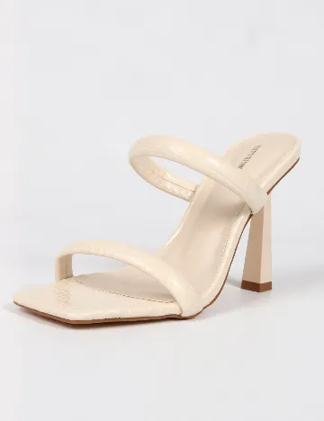 Saboti PRETTYLITTLETHING, crem