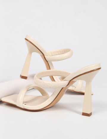 Saboti PRETTYLITTLETHING, crem