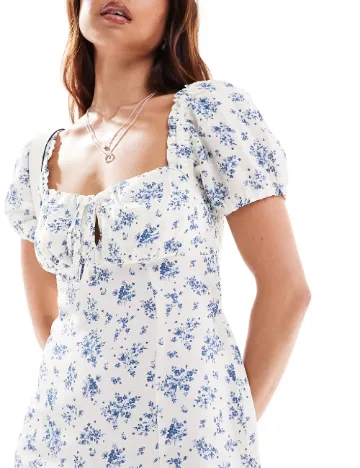 Rochie medie New look, crem