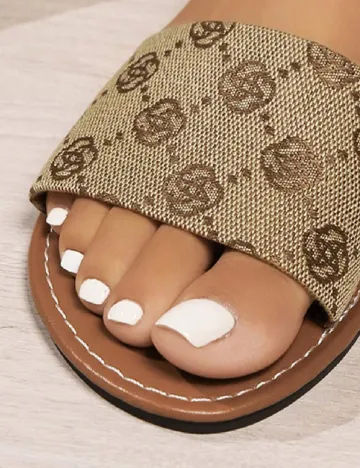 Slapi SHEIN, maro Maro