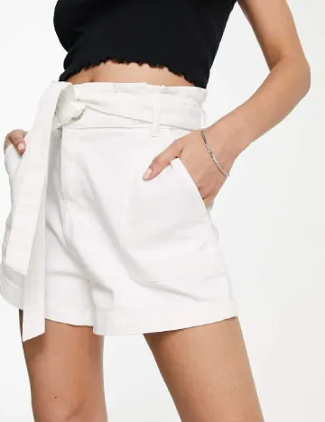 Pantaloni scurti Miss Selfridge, alb