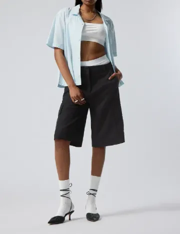 Pantaloni scurti Weekday, negru Negru