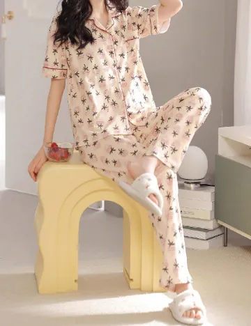 Pijama SHEIN, mix culori