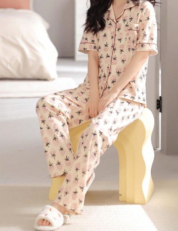 Pijama SHEIN, mix culori