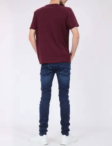 Tricou Reserved, visiniu