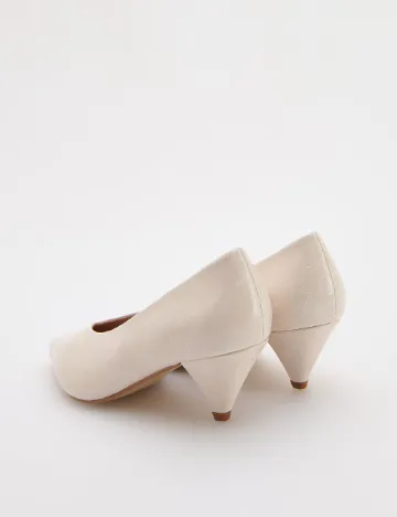 Pantofi Reserved, crem
