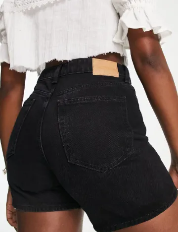 Pantaloni scurti Weekday, negru Negru