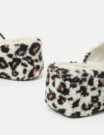 Saboti SHEIN, animal print