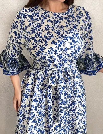 Rochie medie SHEIN CURVE, alb/albastru
