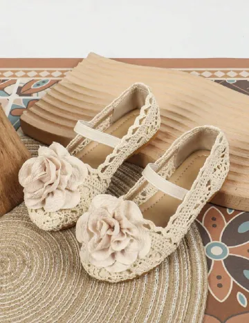 Pantofi Shein Kids, crem