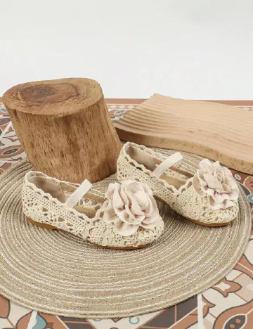 Pantofi Shein Kids, crem