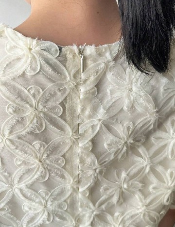 Rochie medie Friful, crem
