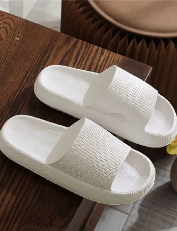 Slapi SHEIN, ecru