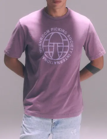 Tricou Reserved, mov