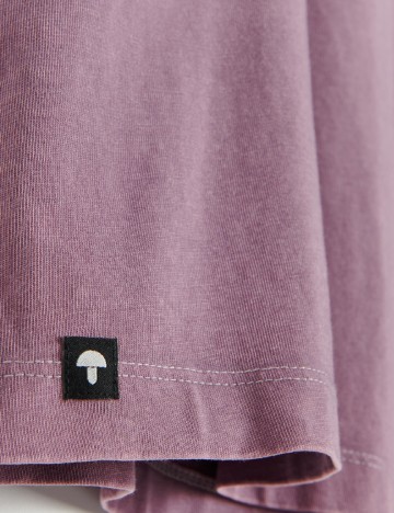 Tricou Reserved, mov
