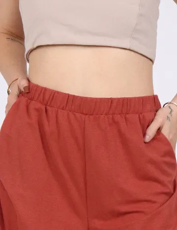 Pantaloni scurti Vero Moda, caramiziu