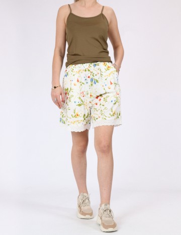 Pantaloni scurti Vero Moda, alb