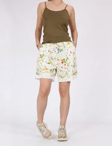 Pantaloni scurti Vero Moda, alb