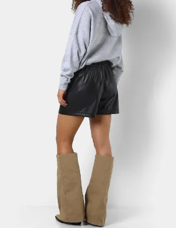 Pantaloni scurti Noisy May, negru
