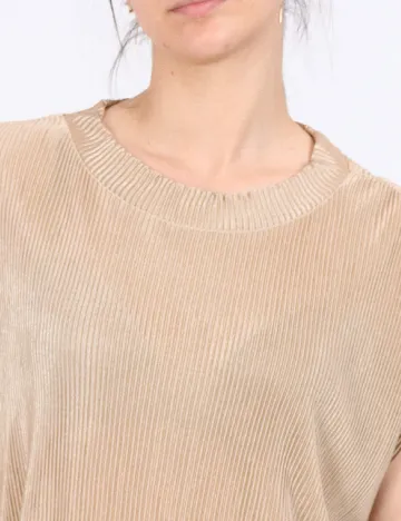 Tricou Jacqueline de Yong, maro