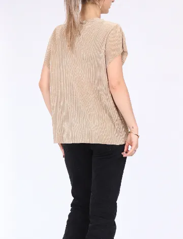 Tricou Jacqueline de Yong, maro