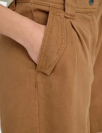 Pantaloni scurti Only, maro