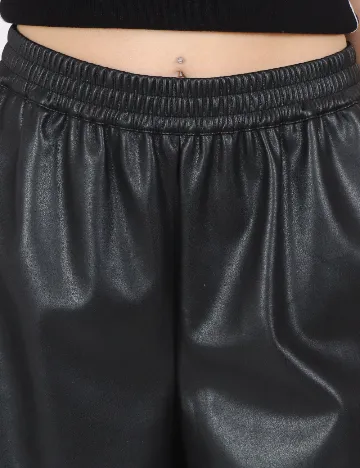 Pantaloni scurti Vero Moda, negru