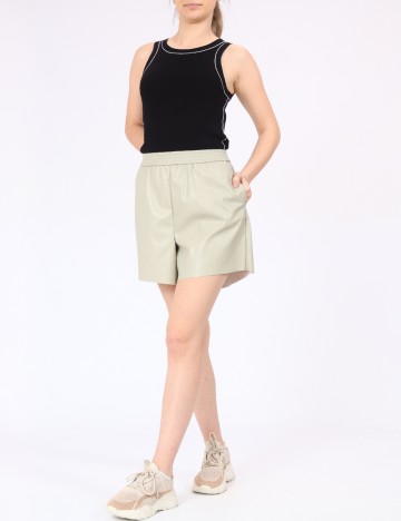 Pantaloni scurti Vero Moda, bej