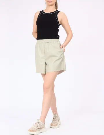 Pantaloni scurti Vero Moda, bej