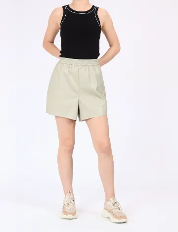 Pantaloni scurti Vero Moda, bej