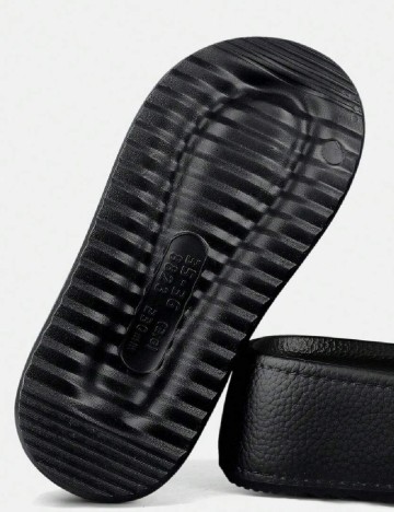 Slapi SHEIN, negru
