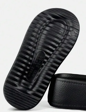 Slapi SHEIN, negru