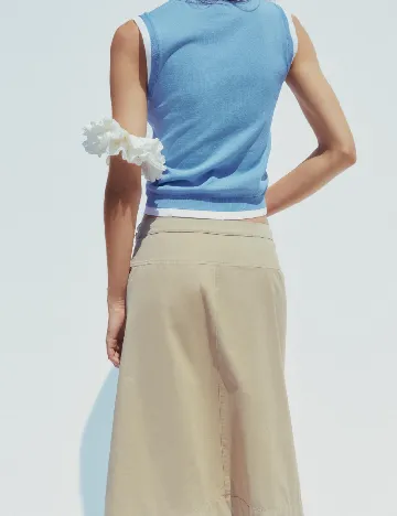 Maiou Zara, albastru
