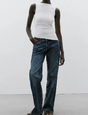 Maiou Zara, alb