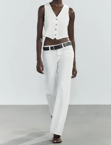 Vesta Zara, alb
